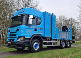 A Blue-tiful delivery for Wright's of Twycross!

Supplied by Keltruck Account Manager, Russ Kelly. This wonderful Scania G420 XT makes for a unique addition to the already impressive fleet Wright's operate.

Complete with Truckloaders body and Hiab crane, to serve the lifting needs of Wright's tailored operations this unit really is packed full of all the added extras you'd expect. And on top of all this, the unit comes complete with Scania XT package for extra-toughness and an even more fantastic look!

Keep an eye out for this special unit out on the roads👀

#SuppliedByKeltruck #ScaniaXT