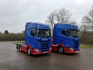 Wixey Transport🤝25' Plates!

Wixey Transport have received these two outstanding Scania S460 Tractor Units, newly registered for that fresh 25' plate look!

The units, supplied by Keltruck Account Manager, Russ Kelly. will now undergo sign-writing to really make them pop, standing proud on the roads looking fantastic in the Wixey Transport Colours.

Congratulations to the team at Wixey Transport on completing the handover of these wonderful units, we hope you enjoy.

#SuppliedByKeltruck #NewScania #SCab
