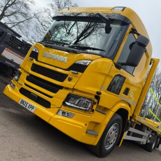 Feast your eyes on this magnificent Scania P320 rear steer unit delivered to Power Plane🔥💥

Supplied by Keltruck Account Manager, Russ Kelly. With delivery assistance from Keltruck Driver Trainer & Logistics Supervisor, Jarrod Griffiths. This stunning unit will enter straight into service, just as a unit this good should!

A big thank you to Power Plane for your continued business and support!

#SuppliedByKeltruck