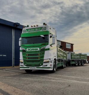 How about this for a special delivery👀💚

J. N. Key Logistics have taken delivery of this truly special Scania S660 V8. Supplied by Keltruck Account Manager, Simon McGuiness.

This fantastic unit stuns in it's bright livery and comes complete with bodywork and livery fitted by Massey Truck Engineering Ltd. 

Congratulations to all the team at J. N. Key Logistics on the handover of this magnificent unit!

#SuppliedByKeltruck #ScaniaV8